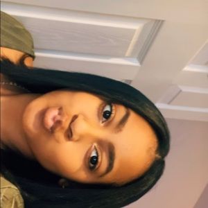 Meet your Posher, Harmony